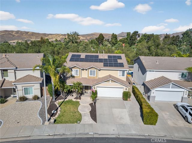 8892 Dahlia Drive, Corona, CA 92883