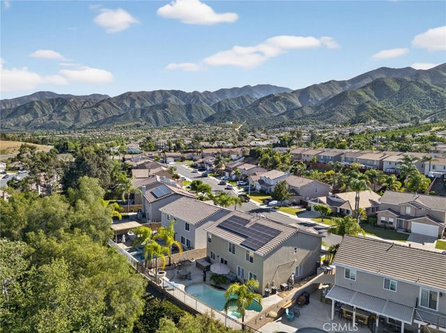 8892 Dahlia Drive, Corona, CA 92883