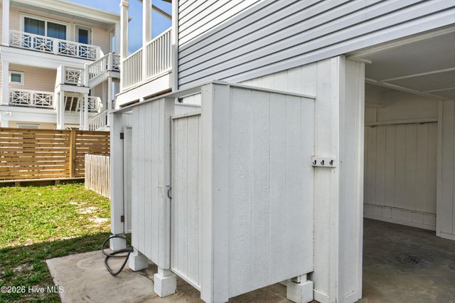 111 Hanby Avenue, Carolina Beach, NC 28428
