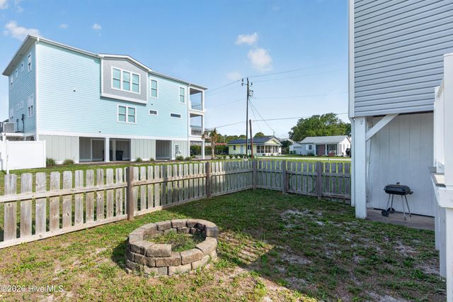 111 Hanby Avenue, Carolina Beach, NC 28428
