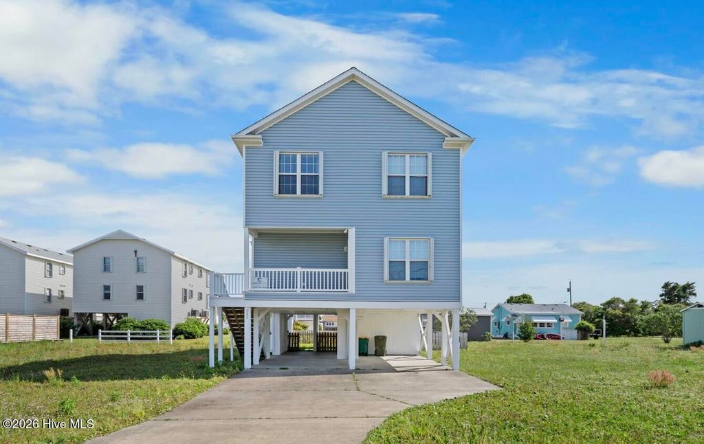 111 Hanby Avenue, Carolina Beach, NC 28428