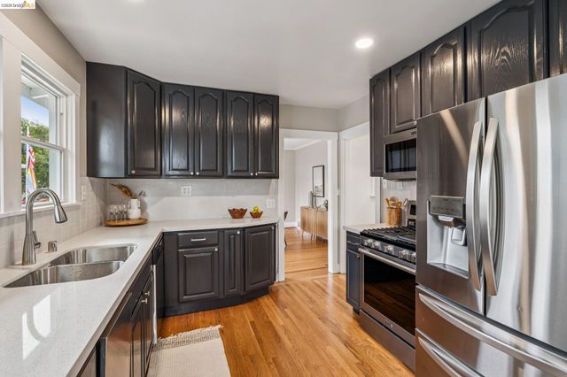 922 Carmel Ave, Albany, CA 94706