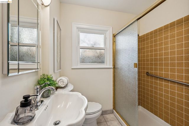 922 Carmel Ave, Albany, CA 94706
