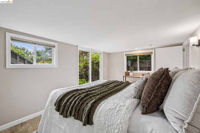 922 Carmel Ave, Albany, CA 94706