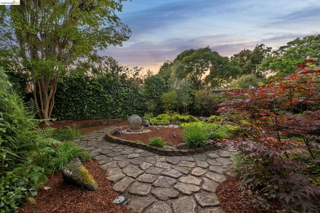 922 Carmel Ave, Albany, CA 94706