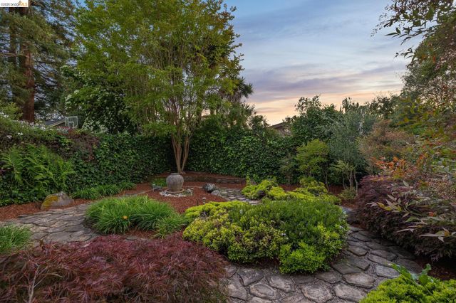 922 Carmel Ave, Albany, CA 94706