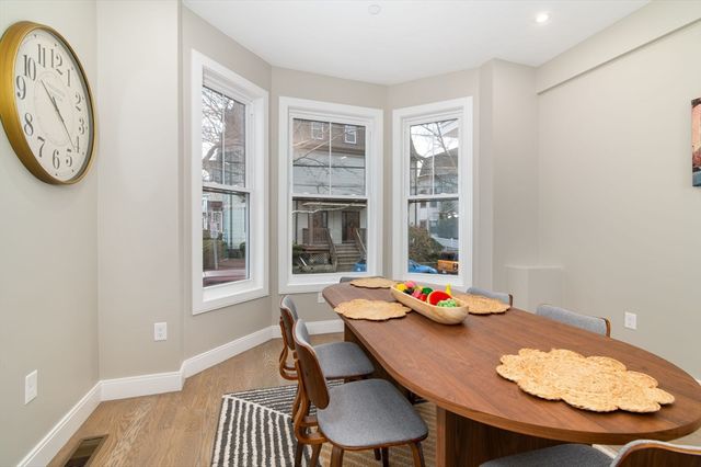 13 Arlington St A, Somerville, MA 02145