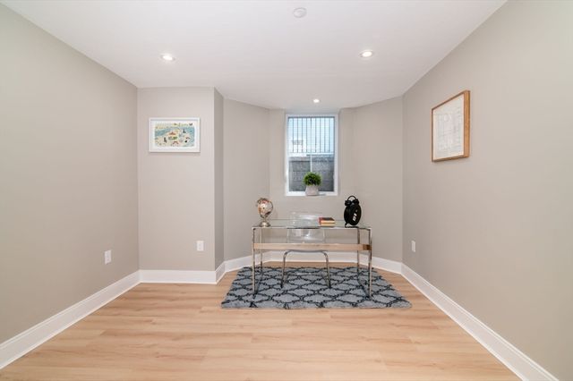 13 Arlington St A, Somerville, MA 02145