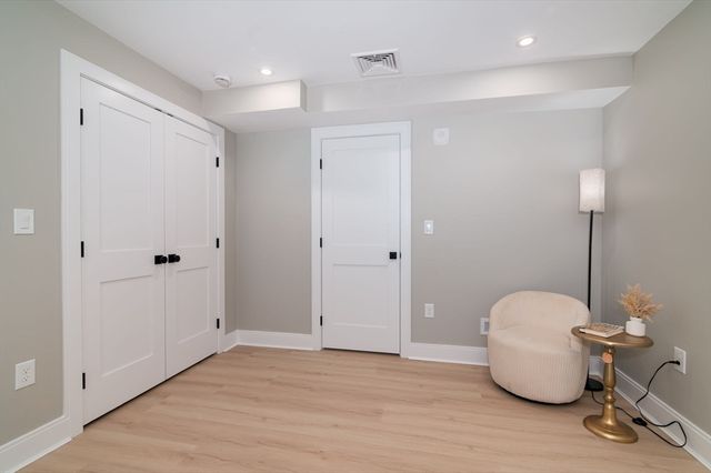 13 Arlington St A, Somerville, MA 02145