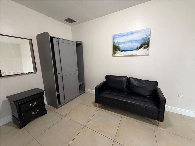 808 NW 19th St c, Fort Lauderdale, FL 33311