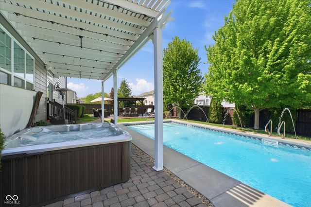 2540 Wineland Creek Drive, Carmel, IN 46074
