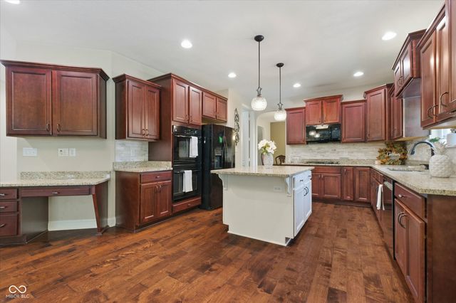 2540 Wineland Creek Drive, Carmel, IN 46074