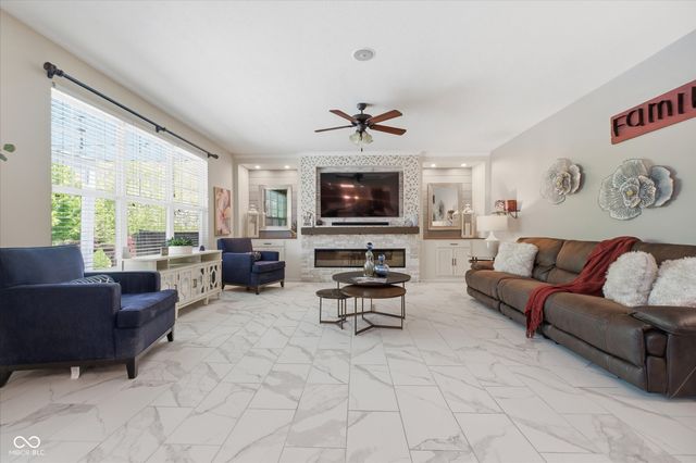 2540 Wineland Creek Drive, Carmel, IN 46074