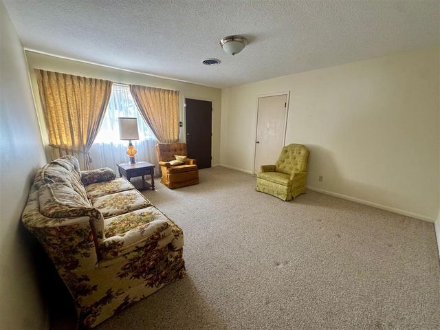 130 Spring Street, Lake Charles, LA 70605