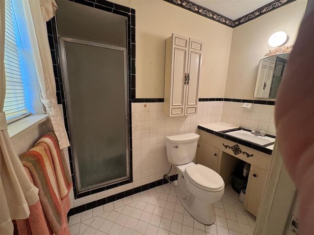 130 Spring Street, Lake Charles, LA 70605