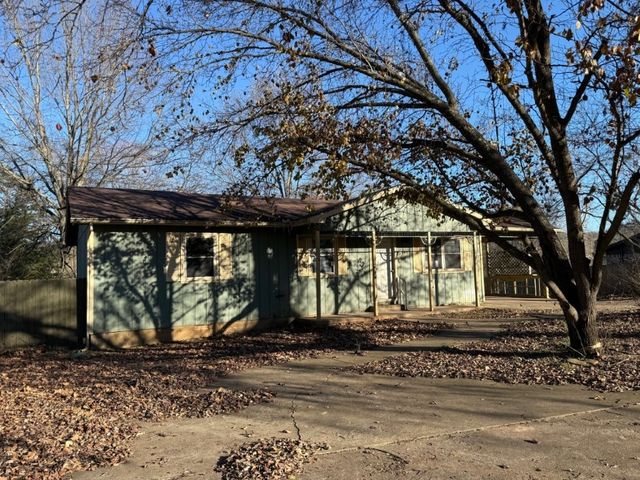 503 Madison Street, Huntsville, AR 72740