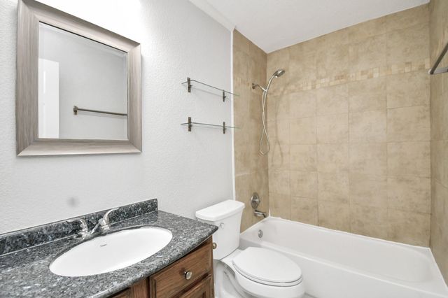 315 Muirwood Lane, Sugar Land, TX 77498