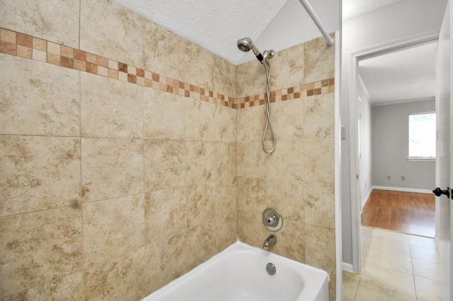 315 Muirwood Lane, Sugar Land, TX 77498