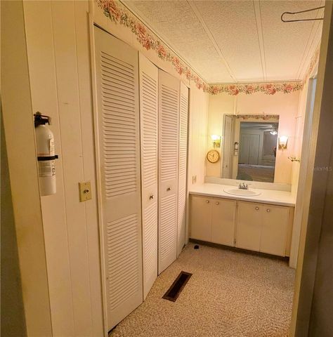 209 JACARANDA DRIVE, Leesburg, FL 34748