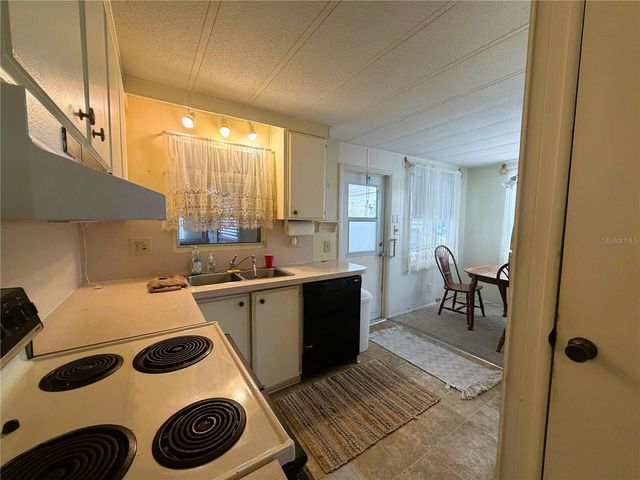 209 JACARANDA DRIVE, Leesburg, FL 34748