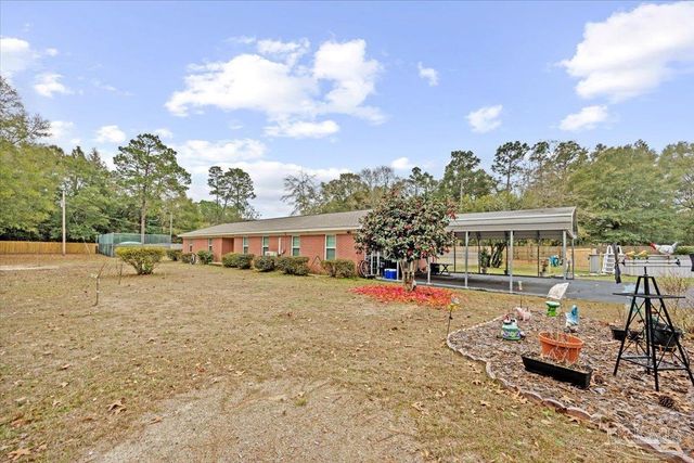 5637 Camellia Ave, Milton, FL 32570