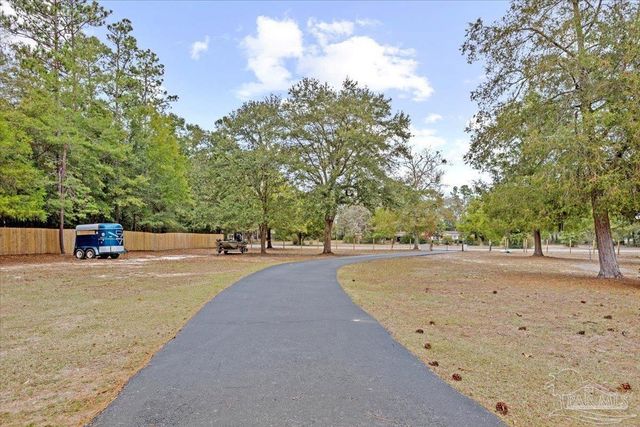 5637 Camellia Ave, Milton, FL 32570