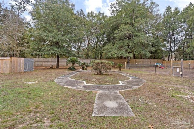 5637 Camellia Ave, Milton, FL 32570