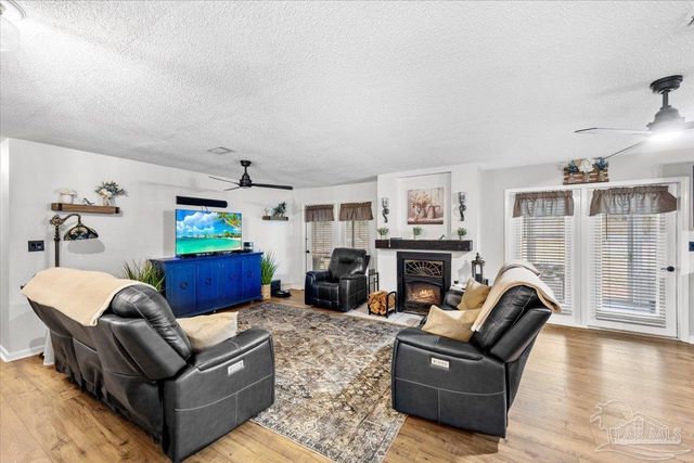 5637 Camellia Ave, Milton, FL 32570