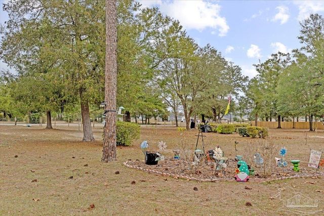 5637 Camellia Ave, Milton, FL 32570