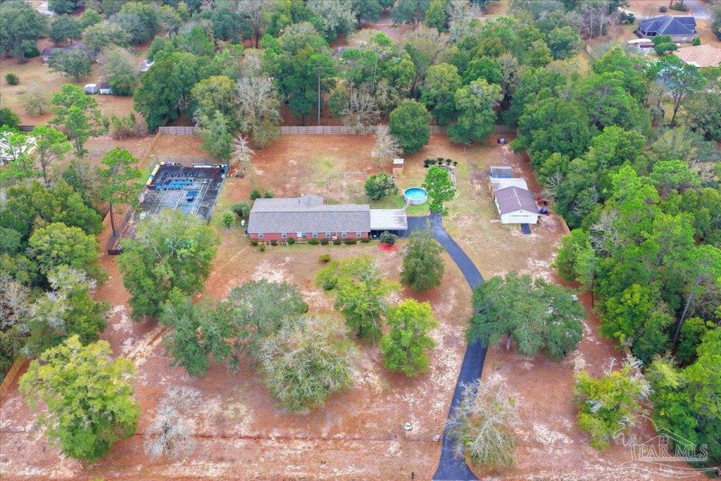 5637 Camellia Ave, Milton, FL 32570