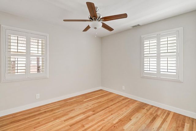 5506 C St, Sacramento, CA 95819