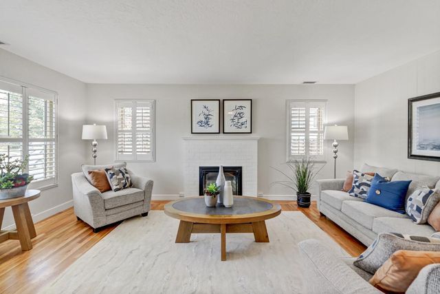 5506 C St, Sacramento, CA 95819