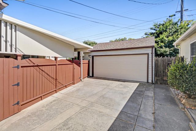 5506 C St, Sacramento, CA 95819
