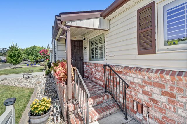 5506 C St, Sacramento, CA 95819