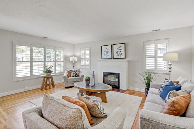 5506 C St, Sacramento, CA 95819