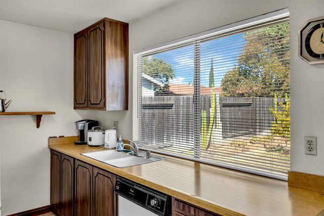 4053 Bairnsdale Way, Sacramento, CA 95826