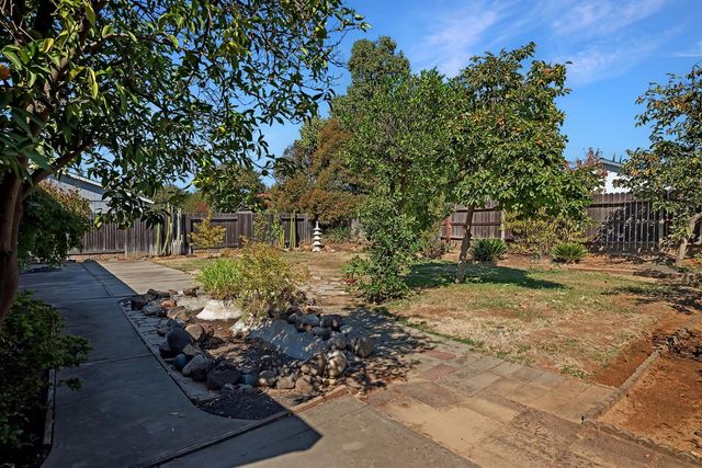 4053 Bairnsdale Way, Sacramento, CA 95826