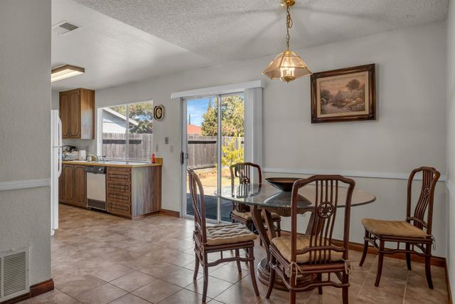 4053 Bairnsdale Way, Sacramento, CA 95826