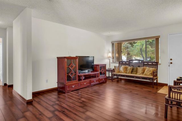 4053 Bairnsdale Way, Sacramento, CA 95826