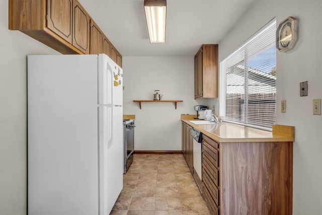 4053 Bairnsdale Way, Sacramento, CA 95826