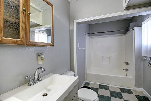 1629 Green Grove Dr, Corpus Christi, TX 78415