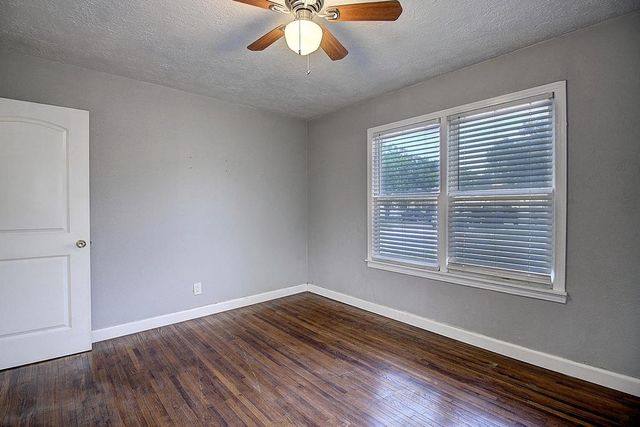 1629 Green Grove Dr, Corpus Christi, TX 78415