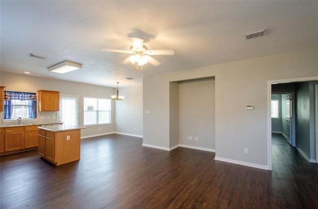 235 N Fowlkes Street, Sealy, TX 77474