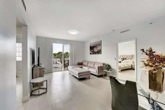 250 NE 3rd Avenue 1317, Delray Beach, FL 33444