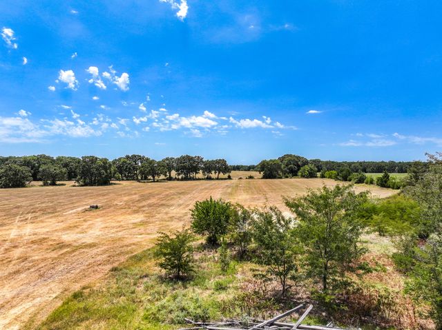 000 County Road 2615, Ivanhoe, TX 75447