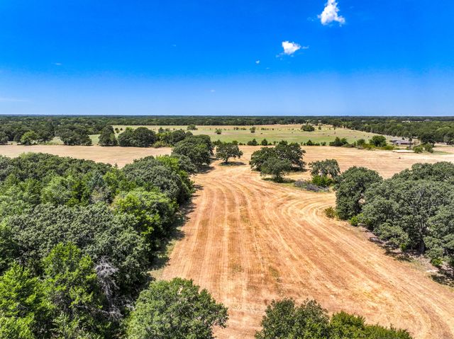 000 County Road 2615, Ivanhoe, TX 75447