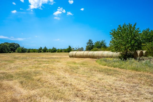 000 County Road 2615, Ivanhoe, TX 75447