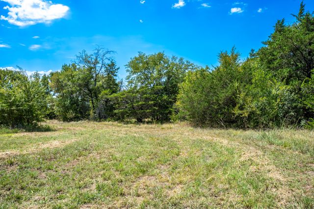 000 County Road 2615, Ivanhoe, TX 75447