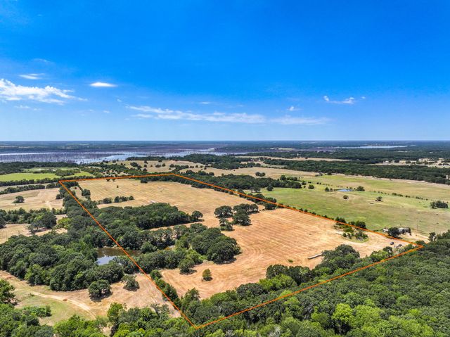 000 County Road 2615, Ivanhoe, TX 75447