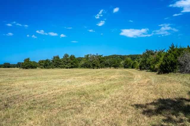 000 County Road 2615, Ivanhoe, TX 75447